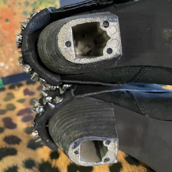 Naughty Monkey Boot - Picture 14 of 15